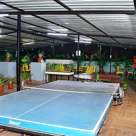 Megh Residency Navi Mumbai Hotel Екстериор снимка