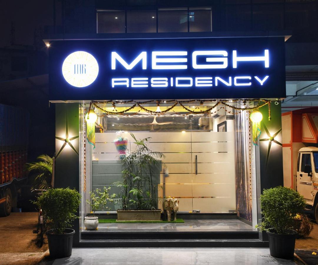 Megh Residency Navi Mumbai Hotel Екстериор снимка