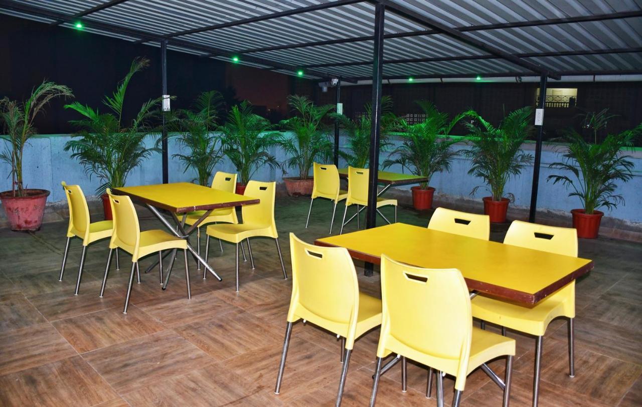 Megh Residency Navi Mumbai Hotel Екстериор снимка
