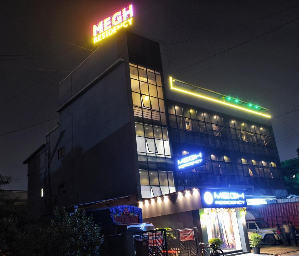 Megh Residency Navi Mumbai Hotel Екстериор снимка