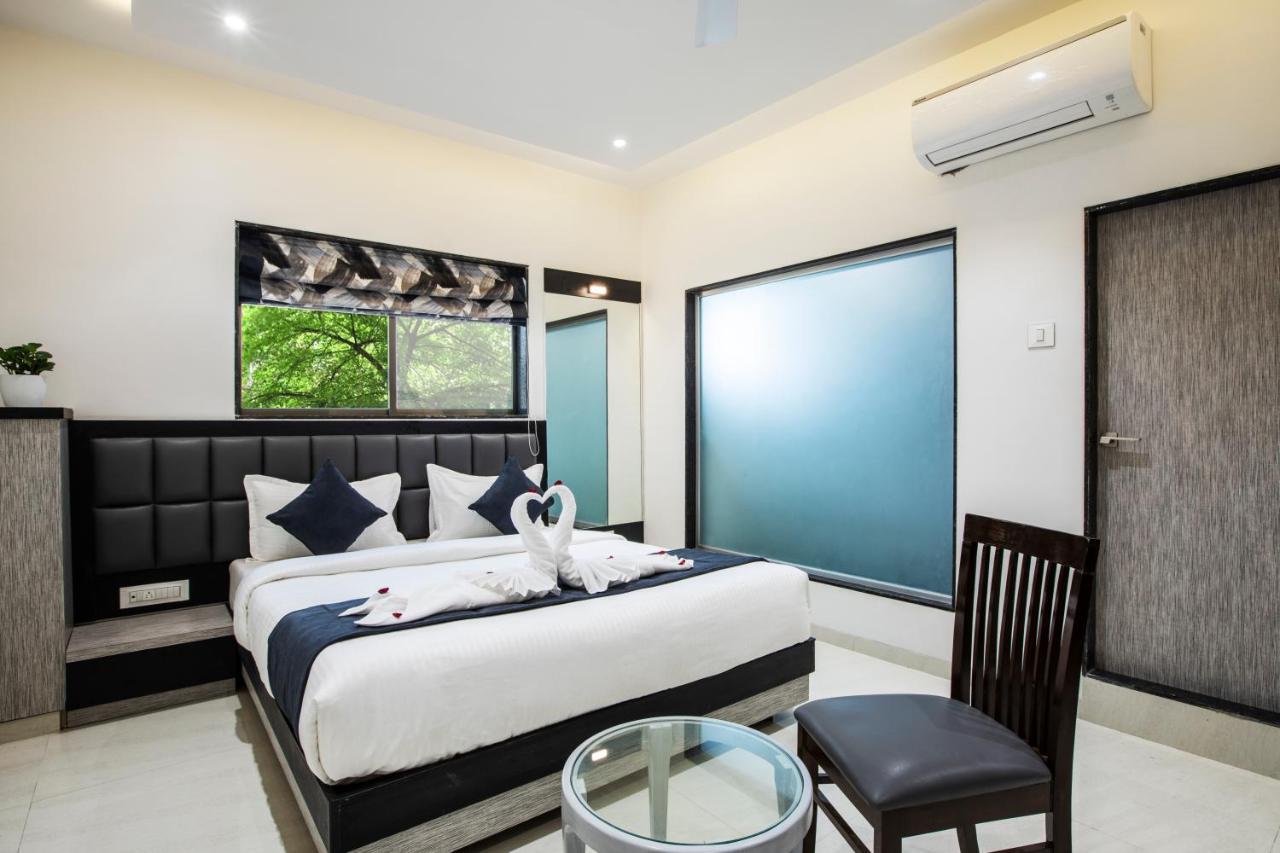 Megh Residency Navi Mumbai Hotel Екстериор снимка