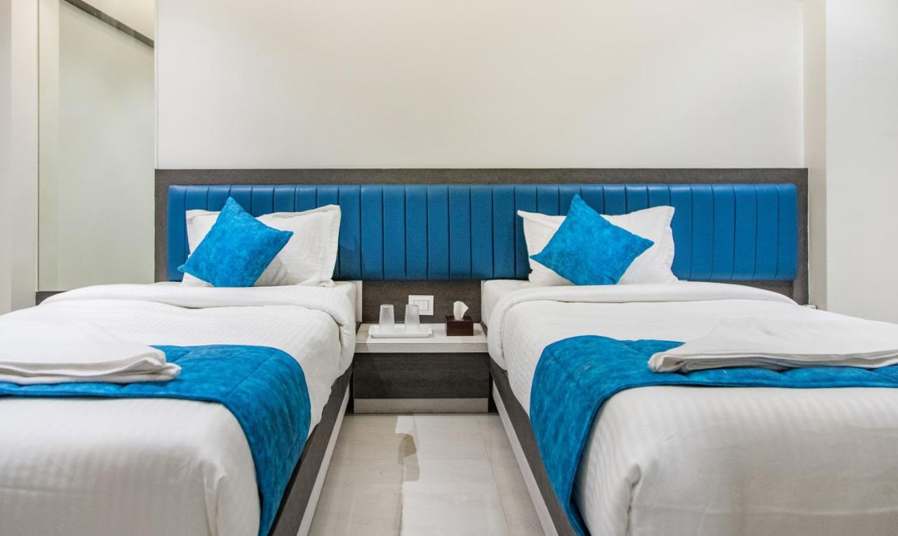 Megh Residency Navi Mumbai Hotel Екстериор снимка